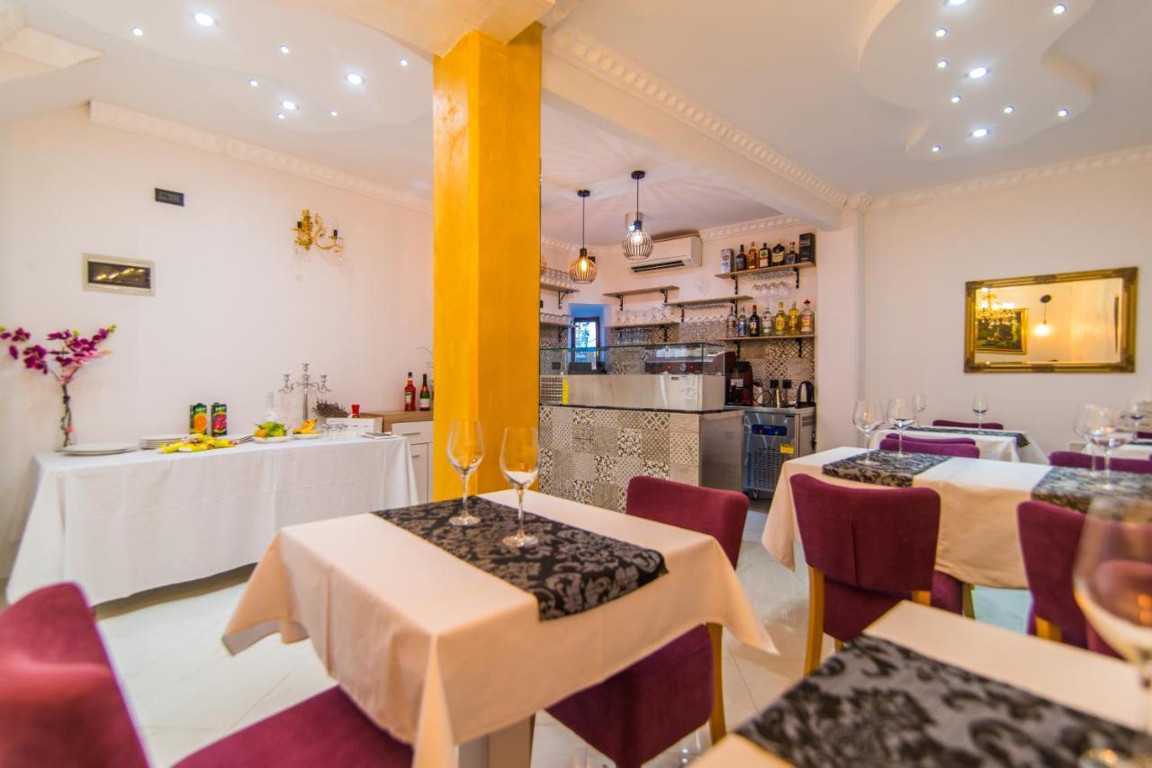 Bella Natka Bed And Breakfast โรวีน ภายนอก รูปภาพ