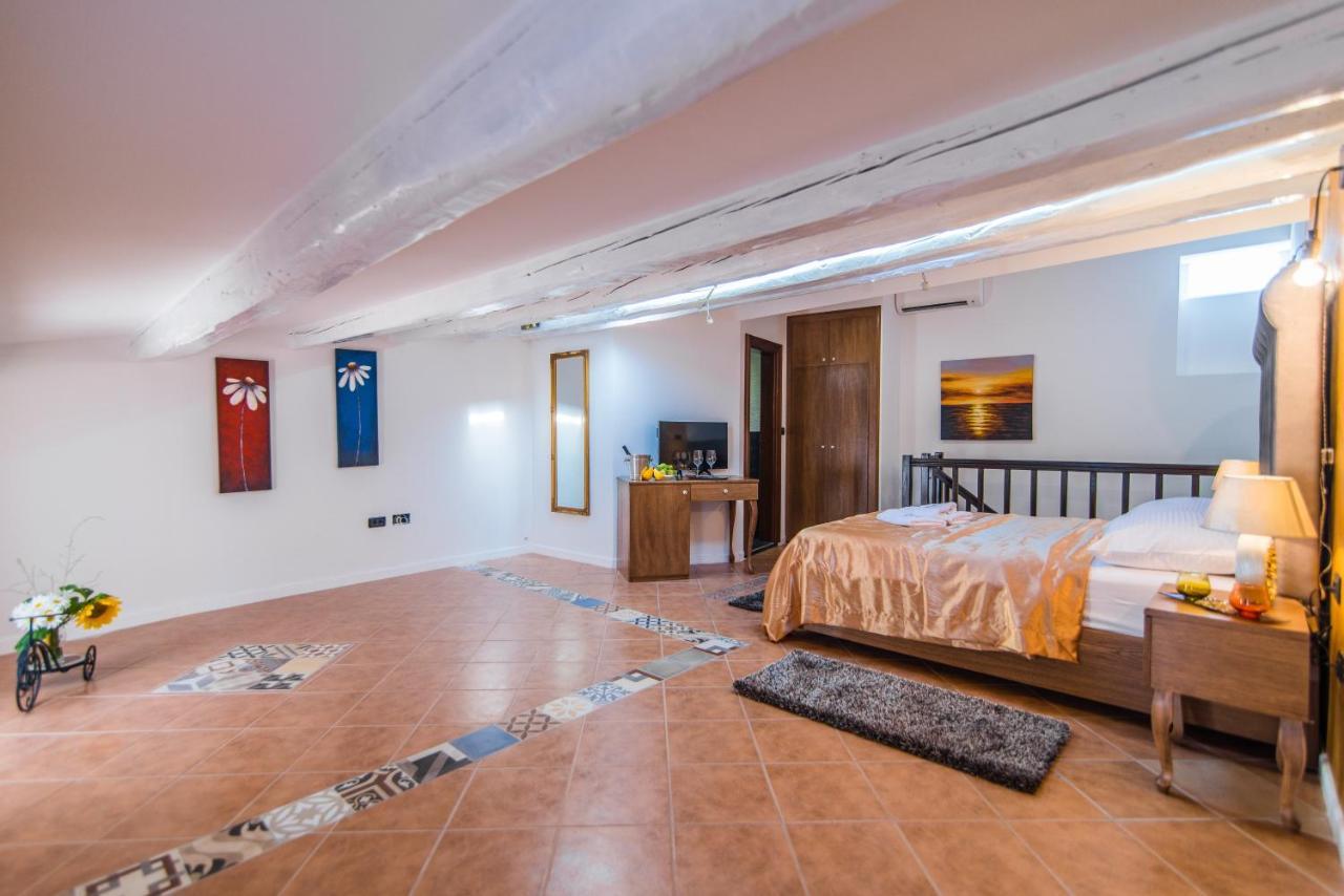 Bella Natka Bed And Breakfast โรวีน ภายนอก รูปภาพ