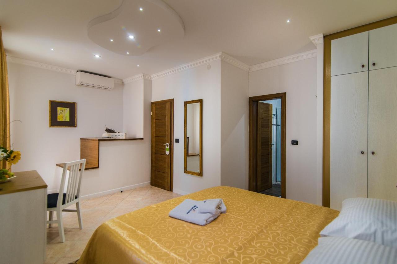 Bella Natka Bed And Breakfast โรวีน ภายนอก รูปภาพ