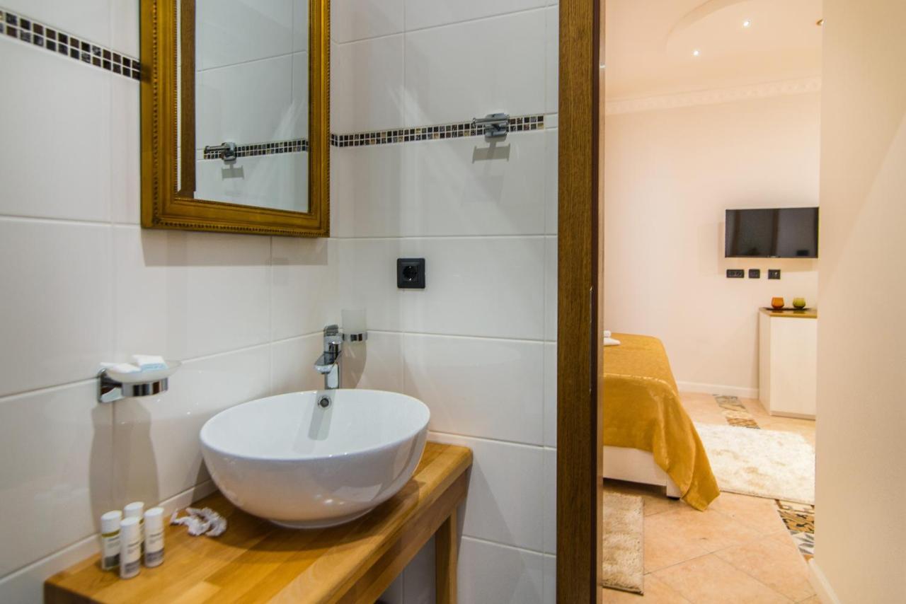 Bella Natka Bed And Breakfast โรวีน ภายนอก รูปภาพ