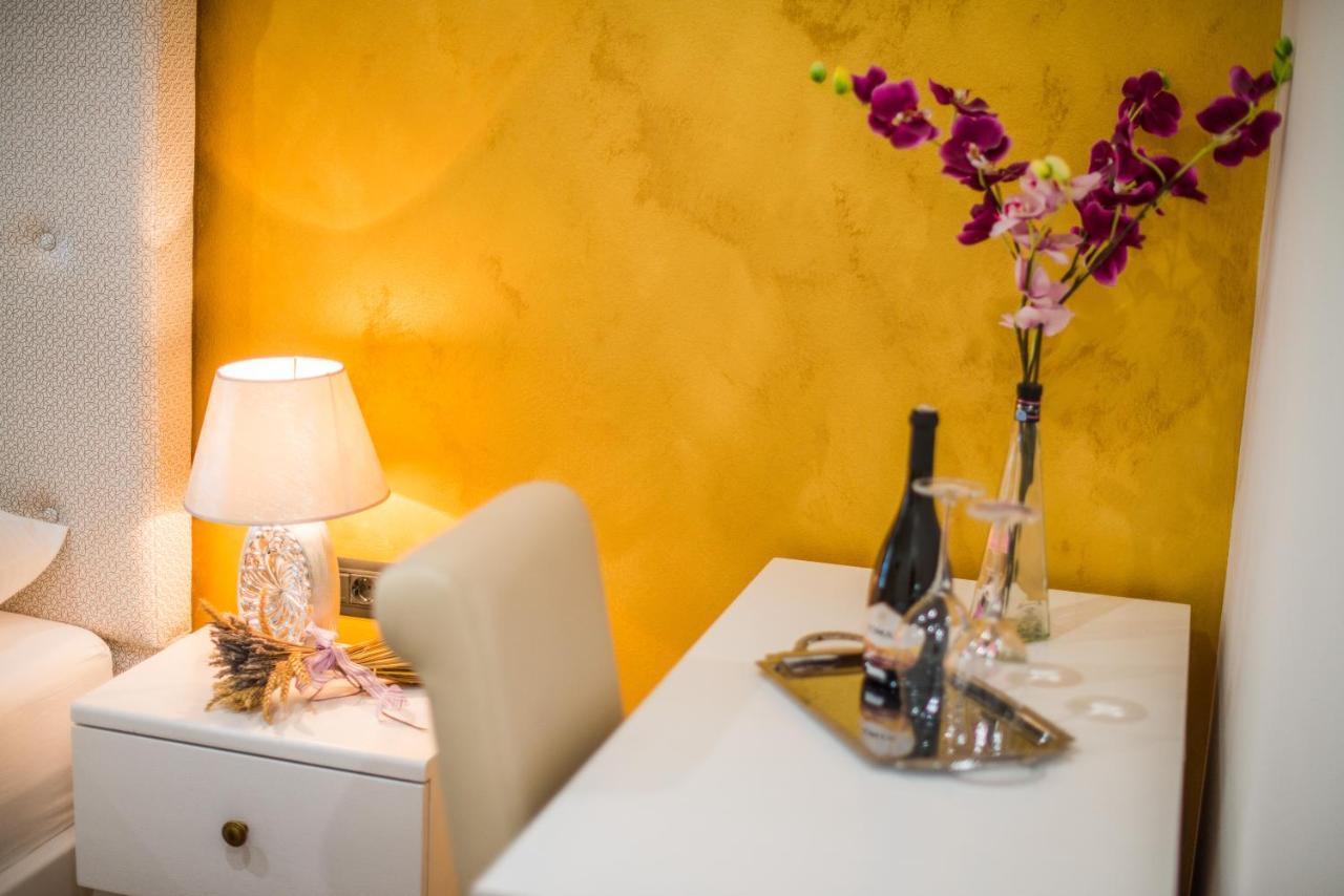 Bella Natka Bed And Breakfast โรวีน ภายนอก รูปภาพ